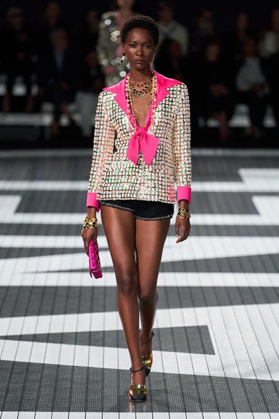 Look 52